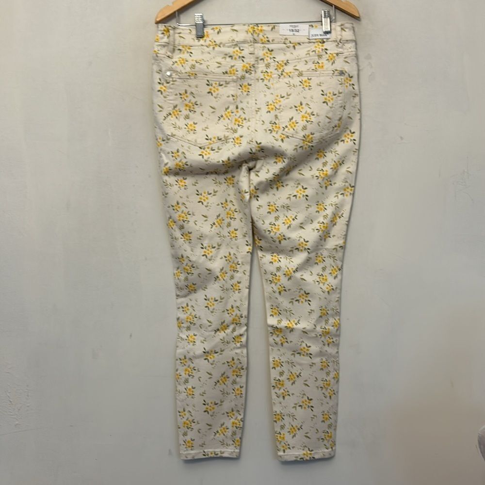 Judy Blue mid rise yellow white floral skinny fit jeans Size 32 New - Picture 7 of 14